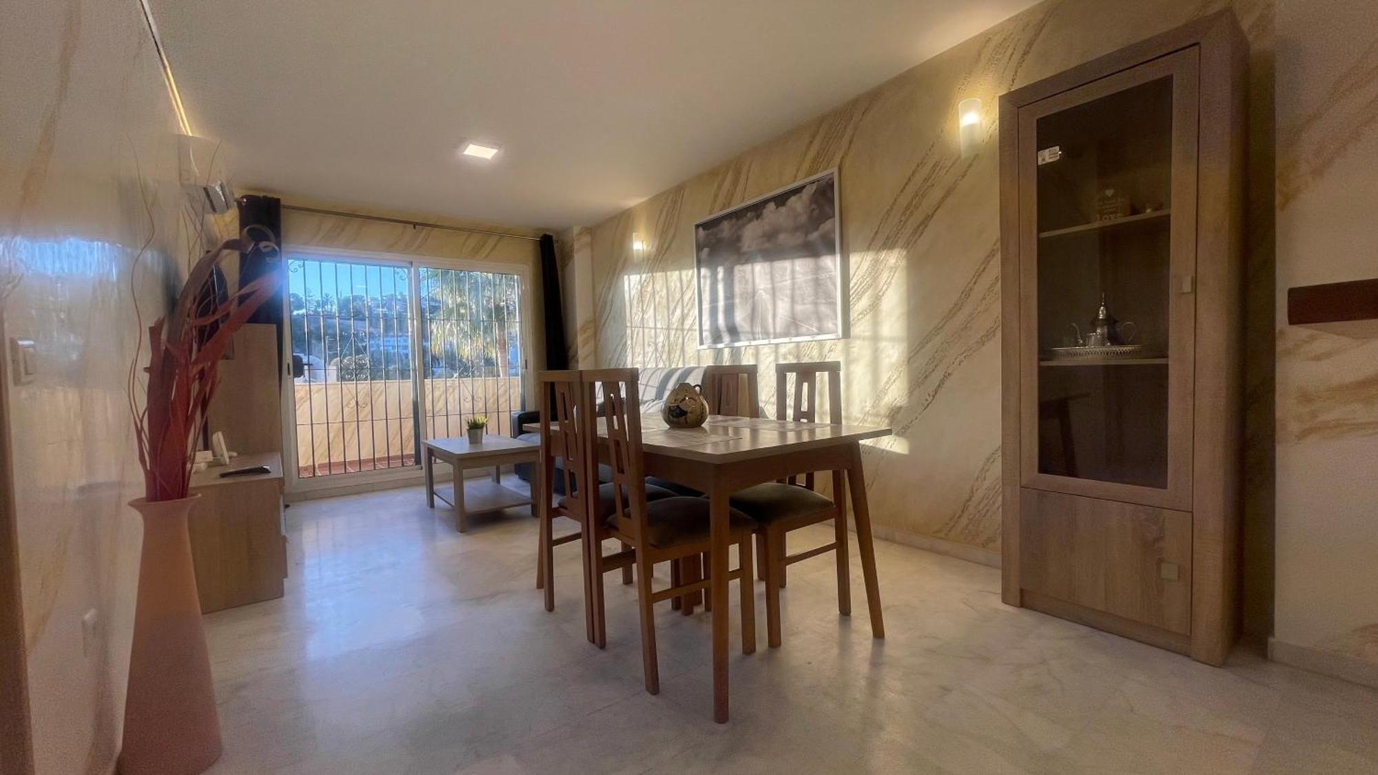 베날마데나코스타 Apartamento Con Vista A La Piscina 아파트 외부 사진