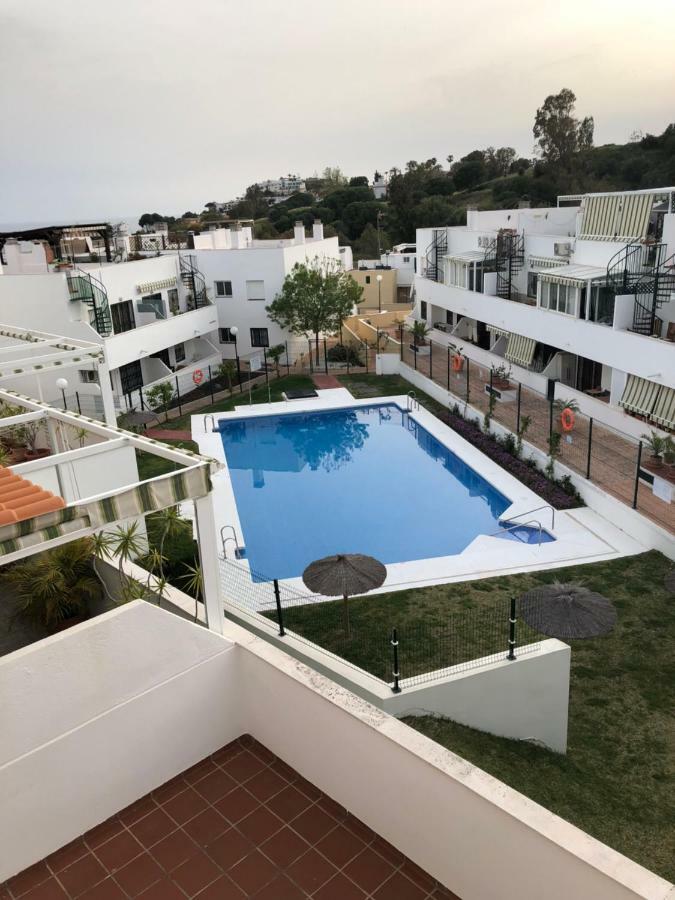 베날마데나코스타 Apartamento Con Vista A La Piscina 아파트 외부 사진